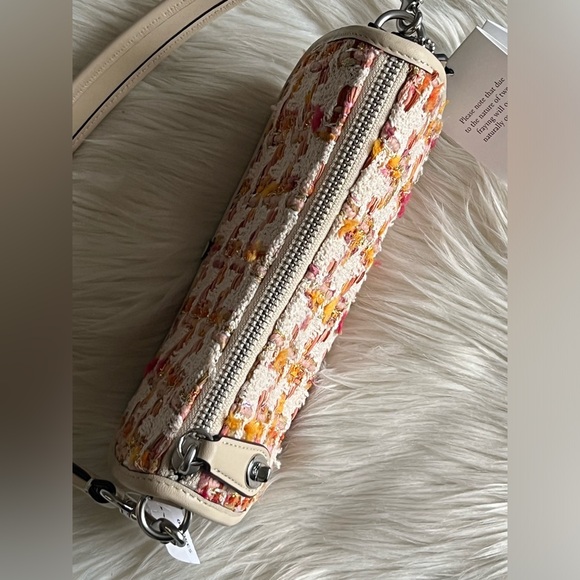 CP444 - Coach Swinger Bag 20 in Tweed - Picture 7 of 12